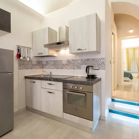 San Lorenzo 10 Min Colosseum Taking M Manzoni Appartement *